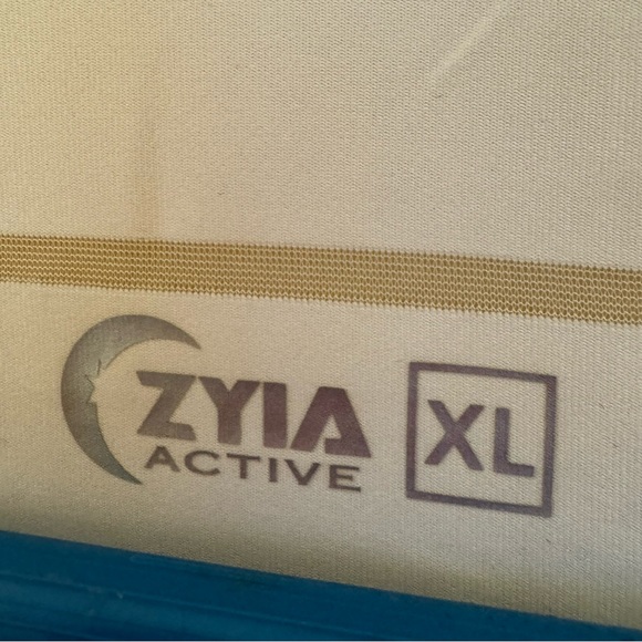 Lot of 2 Zyia Active Athletic Striped Tank Tops White and Mint Green XL EUC - Picture 2 of 6